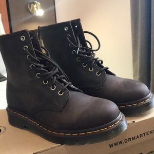 Dr. Martens Crazy Horse 1460 - Brand NEW!
